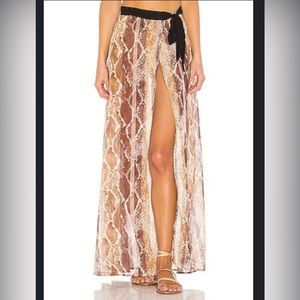 House of Harlow beach coverup skirt
